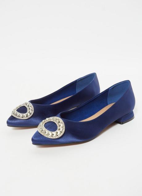 Imagen - Zapatos azules con detalles joya de Sfera (24,99 euros)