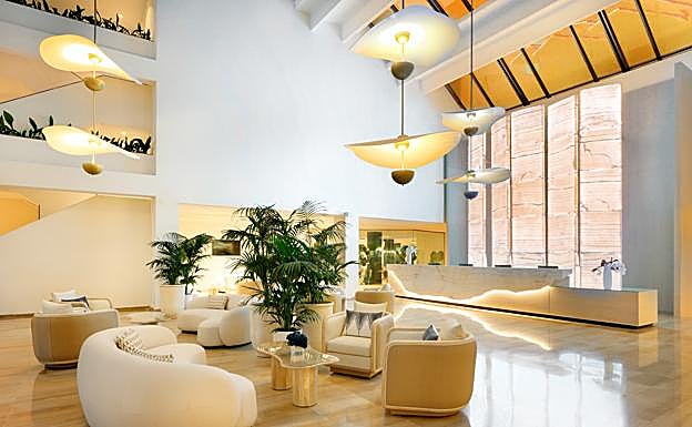 Lobby del Gran Palladium Ibiza Resorts & Spa. /