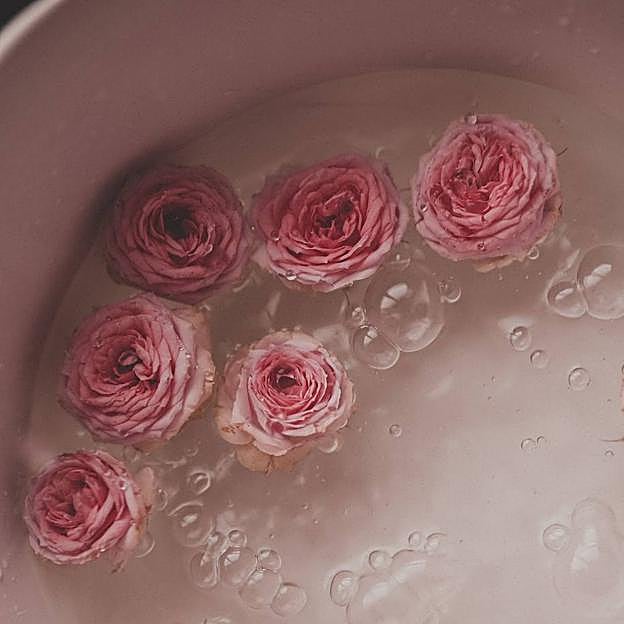 Agua de rosas
