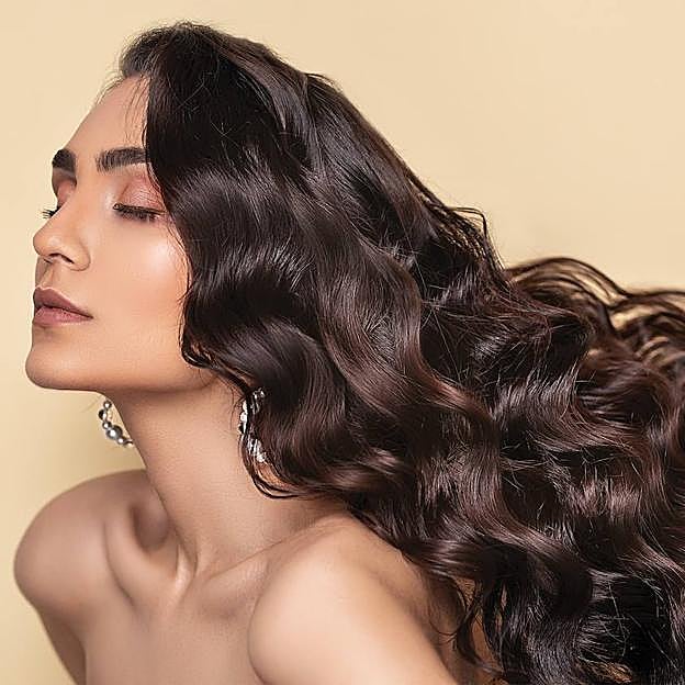 Mujer con pelo bonito