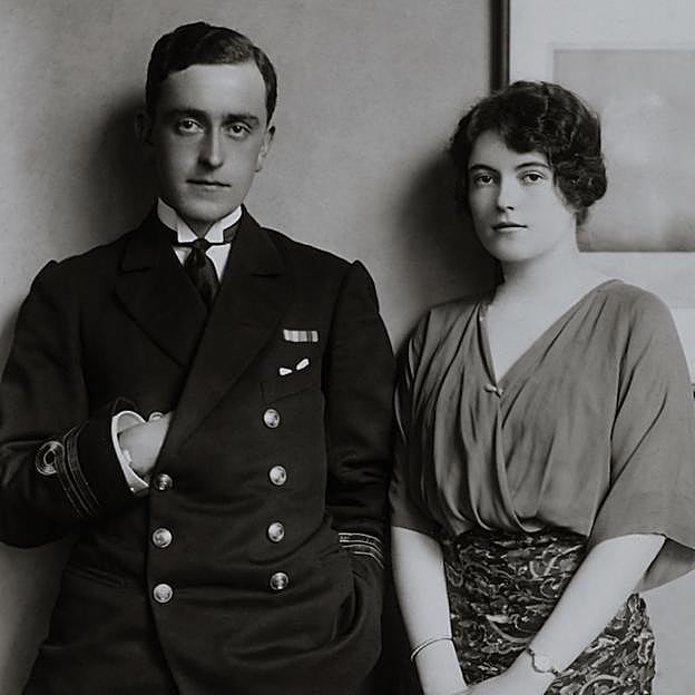 Retrato de Nadejda Mountbatten y su marido, el marqués de Milford Haven.