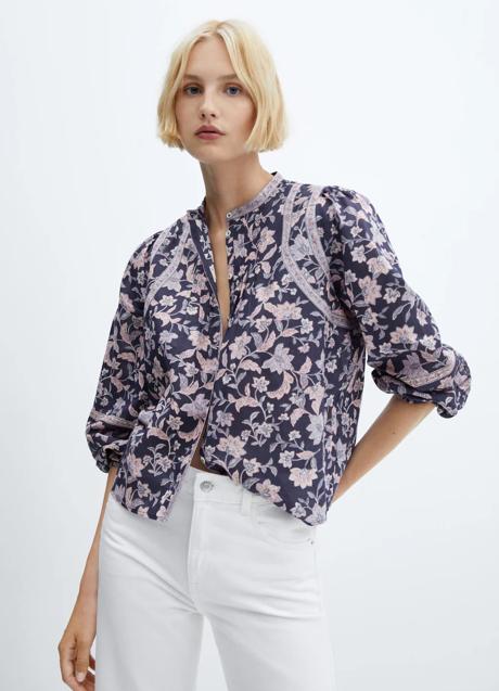 Imagen - Blusa estampada de Mango (29,99 euros)