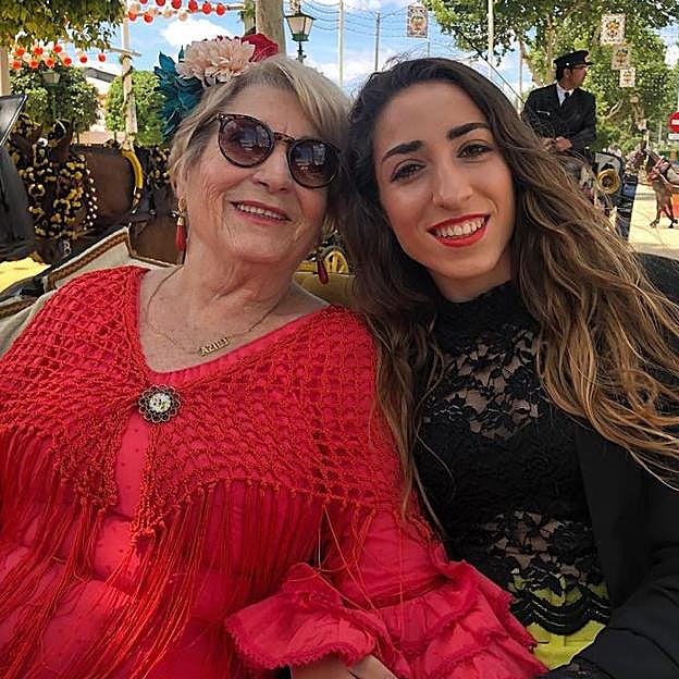La vida íntima y privada de Olga Carmona más allá del fútbol: hermano mellizo, pasión por el flamenco y un vínculo especial con su madre