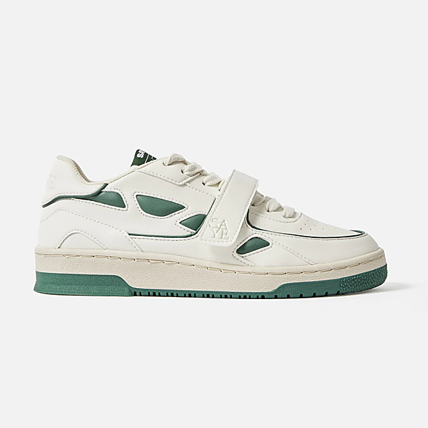 Las zapatillas de Saye.