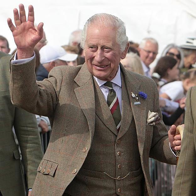 El rey Carlos III no tiene previsto reunirse con el príncipe Harry en su próxima visita a Reino Unido. 