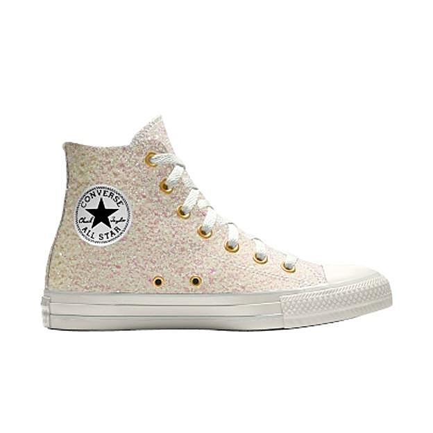 Zapatilla deportivas con glitter de Converse (100 euros).
