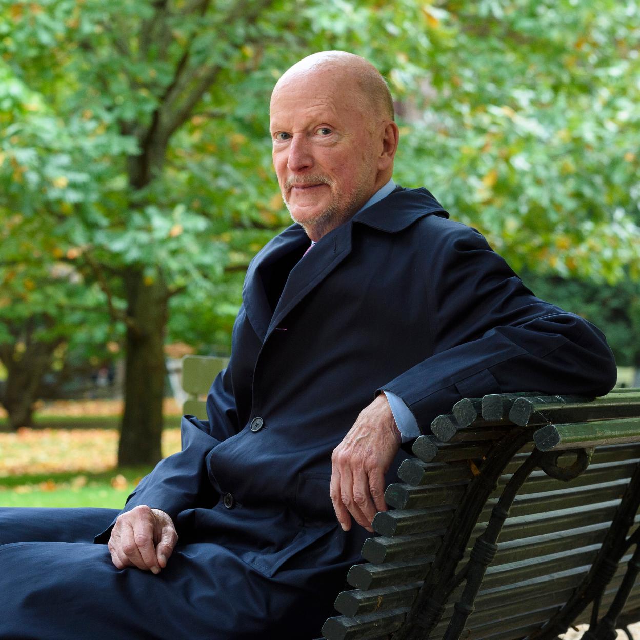 Recorremos la intensa vida de Simeón de Bulgaria a través de sus recuerdos. 