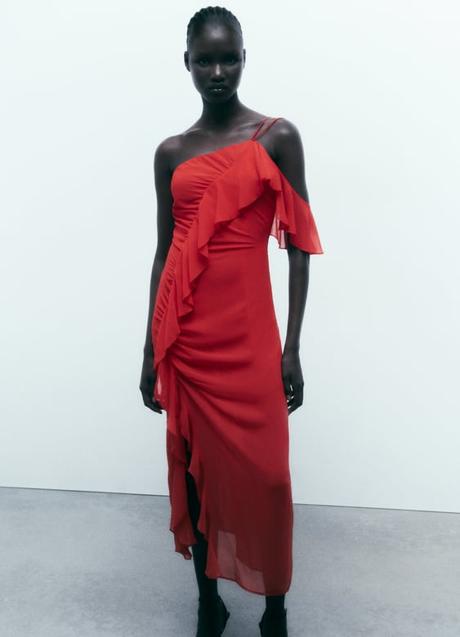 Imagen - El vestido midi rojo de Zara.