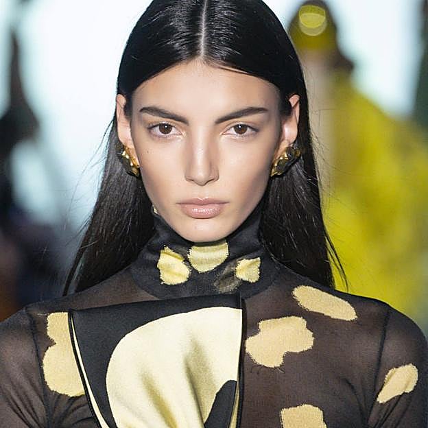 Los mejores cepillos alisadores para eliminar el encrespamiento y conseguir un pelo liso en 5 minutos