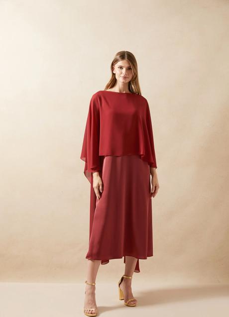 Imagen - Vestido con capa multiposición de Bimani. Foto: Bimani.