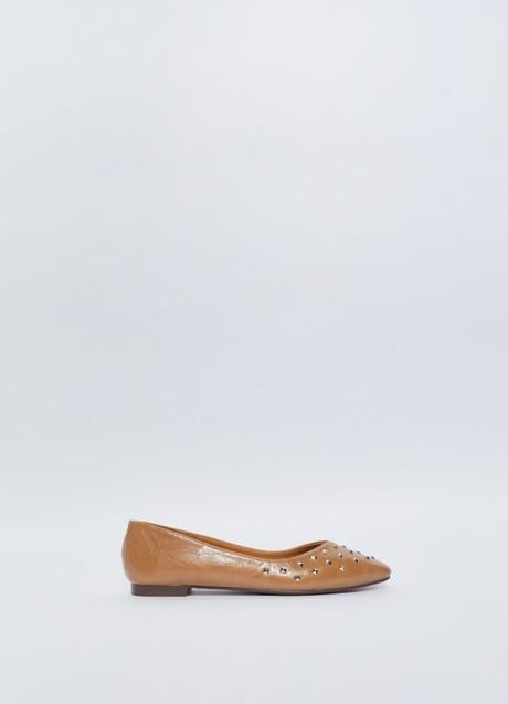 Imagen - Zapatos con tachuelas de Sfera (19,99 euros)