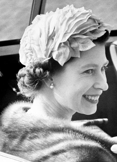 Imagen - Isabel II pasará a la historia como una de las reinas más longevas: estuvo en el trono durante siete décadas. / GTRES