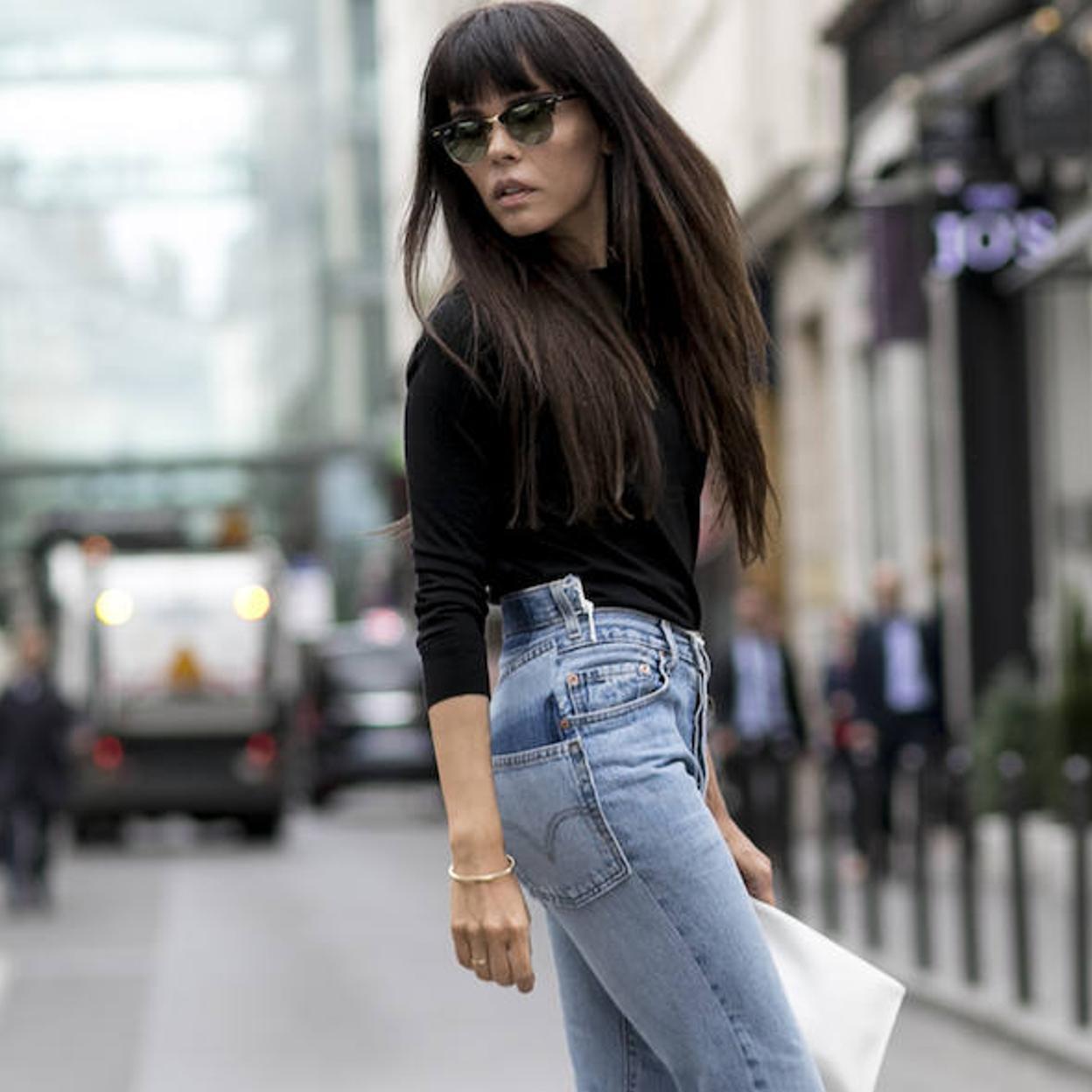 Influencer con pelo liso