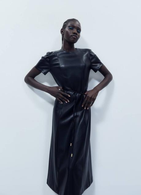 Imagen - Vestido efecto piel negro midi
