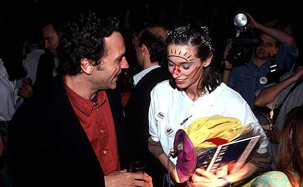 José Coronado y Paola Dominguín fueron la pareja de guapos más deseada de finales de los 80. 