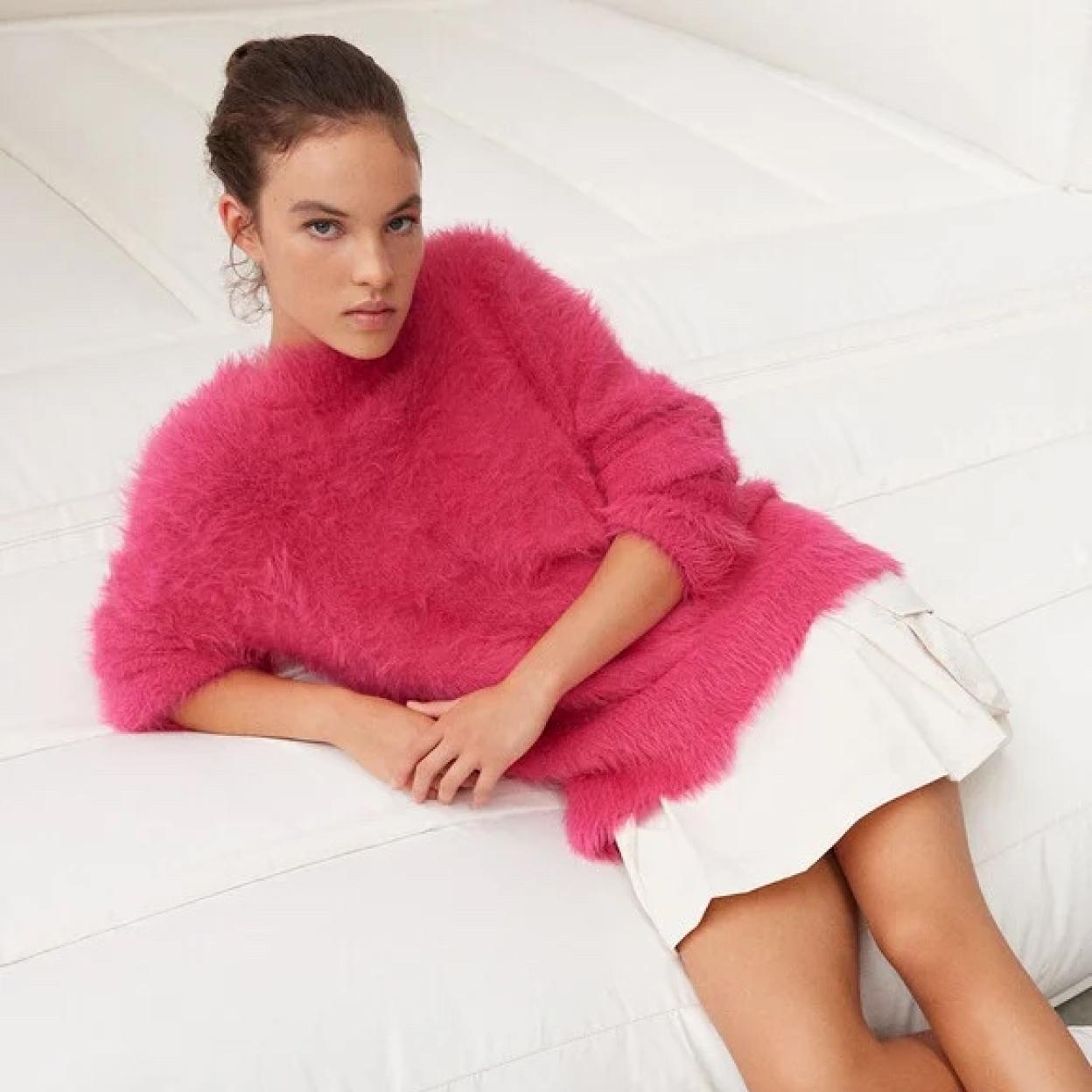 Vestidos estampados, bolsos acolchados, zapatos planos, y muchas otras prendas y accesorios para estrenar la nueva temporada. 