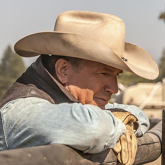 Kevin Costner como el protagonista de Yellowstone John Dutton, que le ha servido para ganar un Globo de Oro.