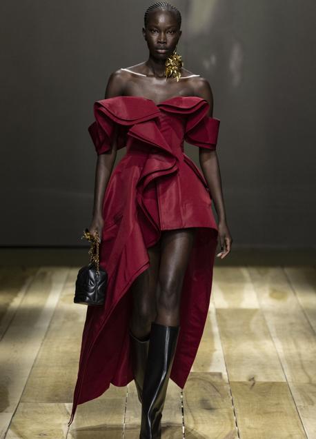 Imagen - Diseño de Alexander McQueen para este otoño 2023.