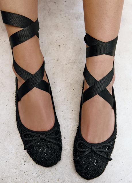 Imagen - Bailarinas con tiras de Zara (29,95 euros)