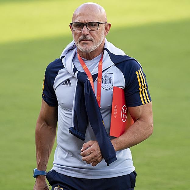 La vida privada de Luis de la Fuente: hijo de marinero, casado con una sevillana y con un hijo futbolero