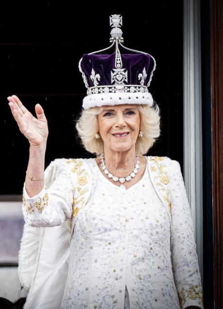 Imagen - La reina Camilla decidió ceñirse la corona de la reina María en día de su coronación, en vez de encargar una pieza nueva. (FOTO: GETTY IMAGES)
