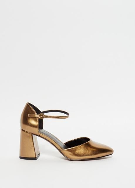 Imagen - Zapatos dorados de Sfera (29,99 euros)