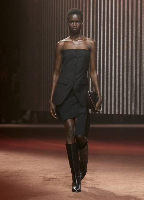 Imagen - Look del desfile de COS celebrado en Nueva York esta semana de la moda.