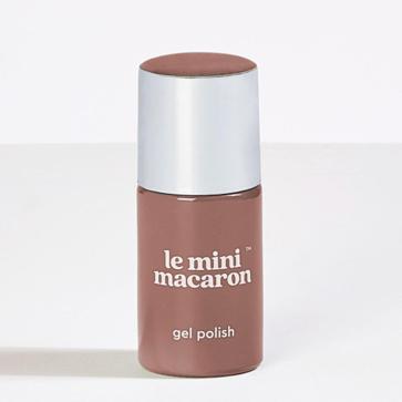 Imagen secundaria 1 - Los esmaltes de uñas marrones.