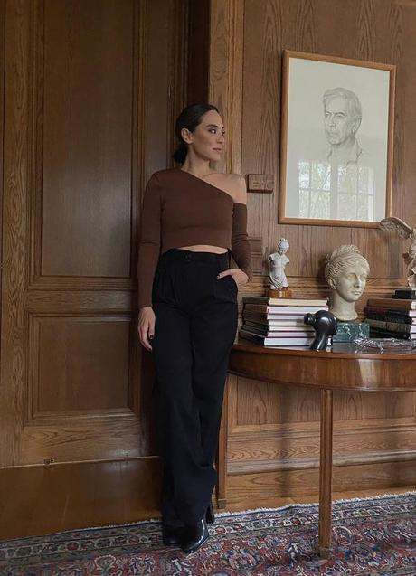 Imagen - Tamara Falcó tiene el look de fiesta más elegante del otoño. El marrón y el negro forman la combinación perfecta de colores.