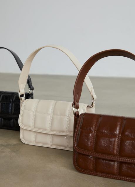 Imagen - Bolso acolchado de Stradivarius (17,99 euros)