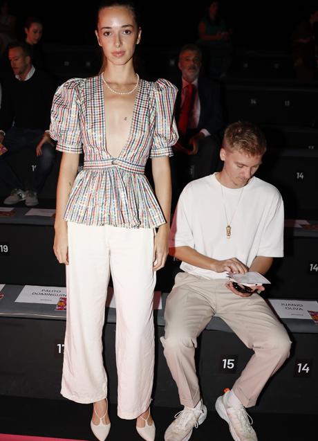 Imagen - Palito Dominguín con un look con pantalones blancos. / GTRES