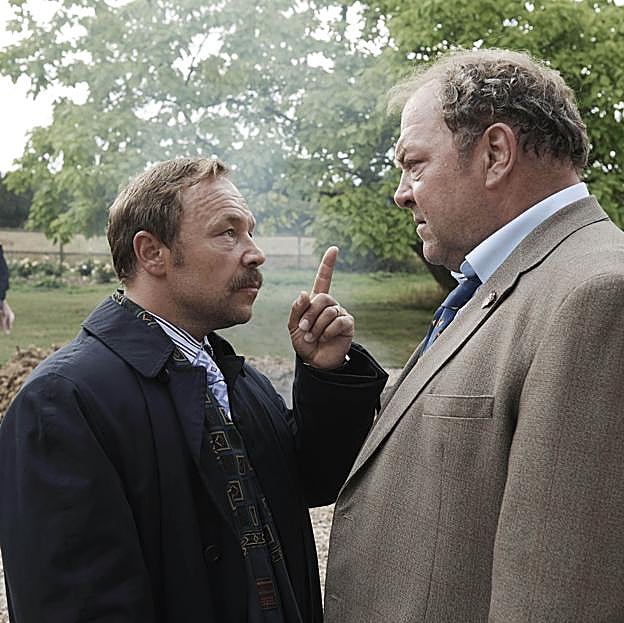 Stephen Graham y Mark Addy en una imagen de Los crímenes de Essex. 