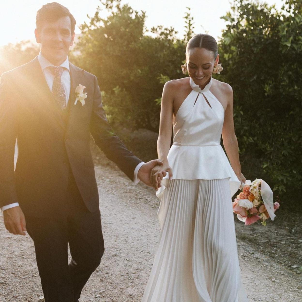 Una novia moderna con zapatos de Zara.