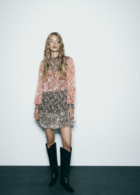 Imagen - Vestido corto estampado de Zara (29,99 euros)