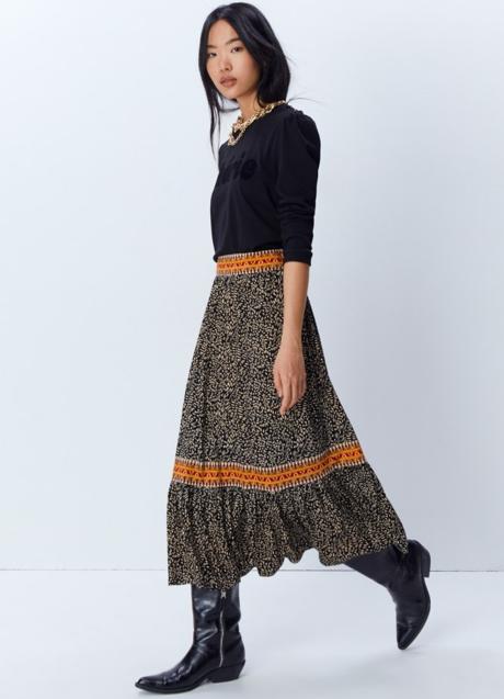 Imagen - Falda midi con estampado boho de Sfera (19,99 euros)