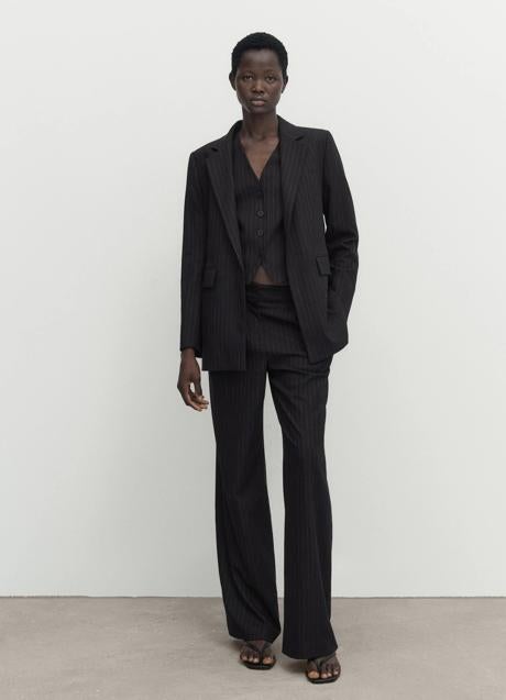 Imagen - Traje estampado de tres piezas de Massimo Dutti, americana 149 euros, chaleco 69,95 euros, pantalones 69,95 euros.