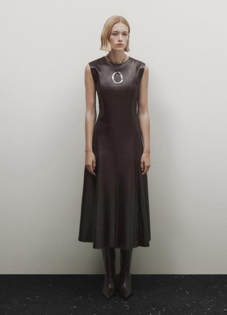 Imagen - Vestido de piel de Massimo Dutti (299 euros)