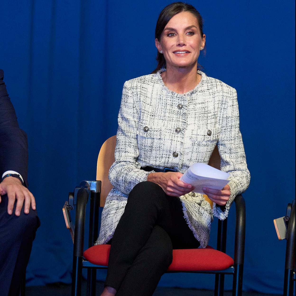 La reina Letizia con unos kitten heels.