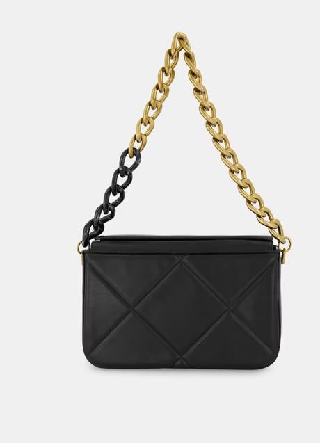 Imagen - Bolso negro acolchado de Tintoretto, 59,99 euros.