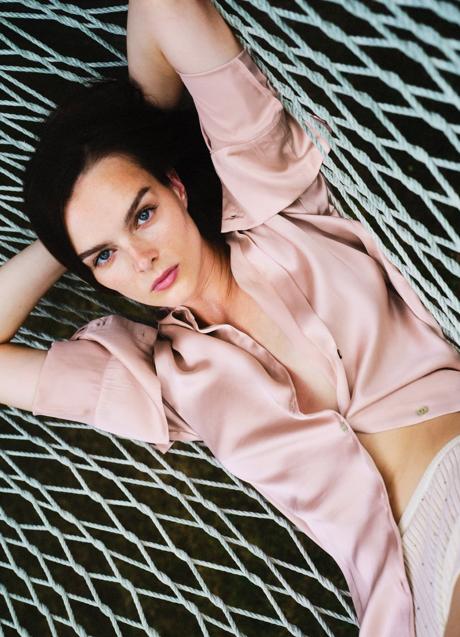 Imagen - Camisa rosa satinada de Zara (19,99 euros)