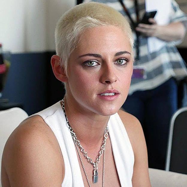Kristen Stewart con corte de pelo buzz cut