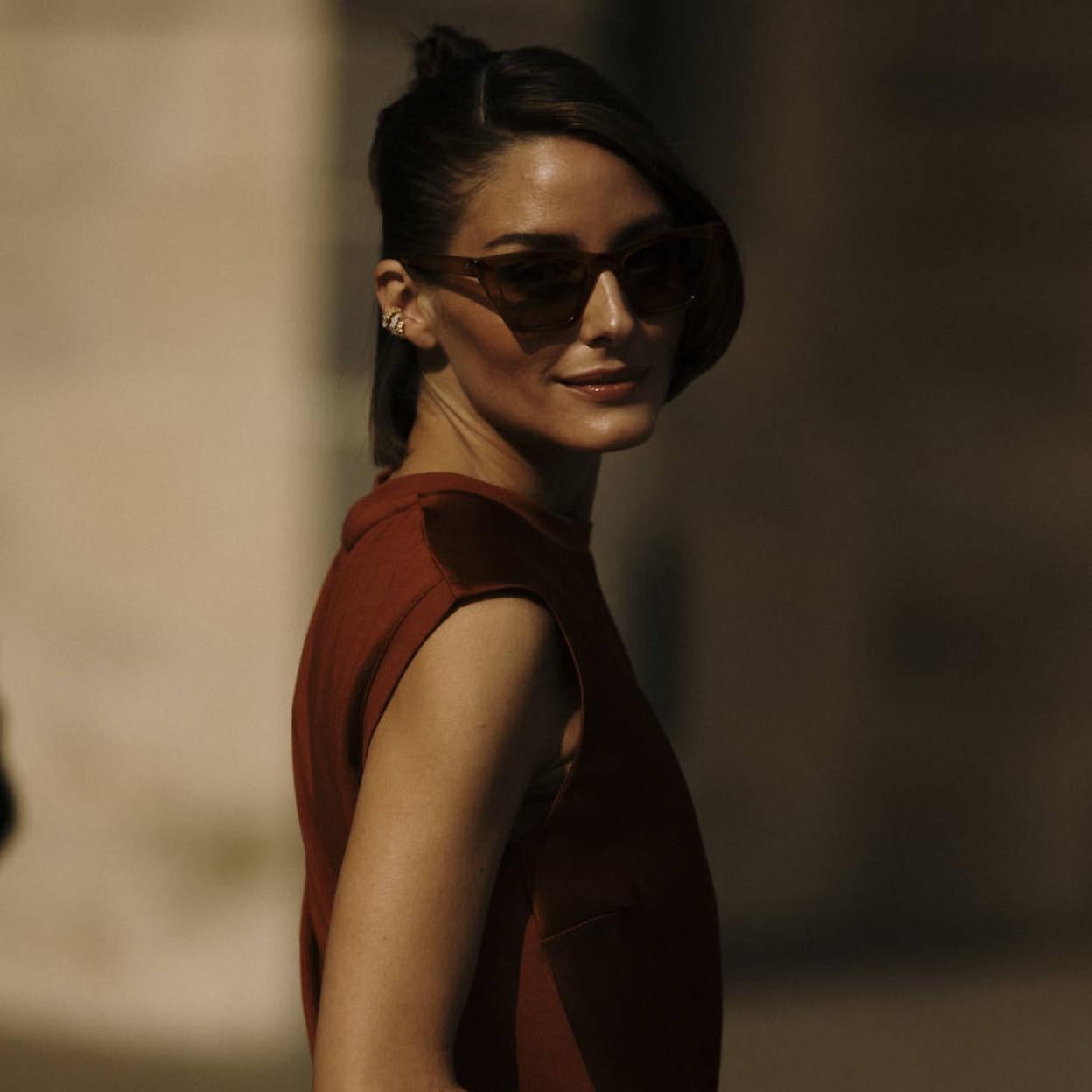 Olivia Palermo con piel bronceada