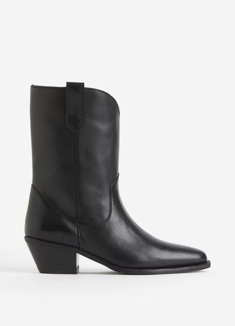 Imagen - Botines negros de piel de H&M (129 euros)