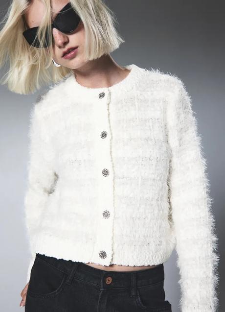 Imagen - Chaqueta con botones joya de H&M (35,99 euros)