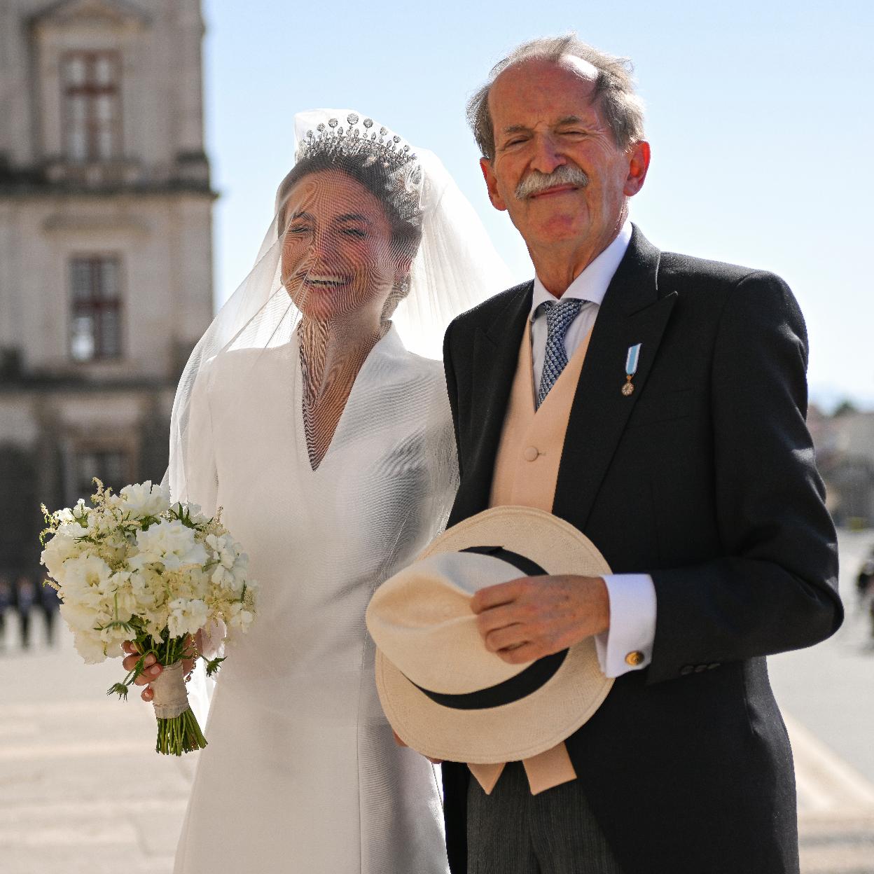 María Francisca de Braganza acompañada de su padre, Duarte Pio de Braganza