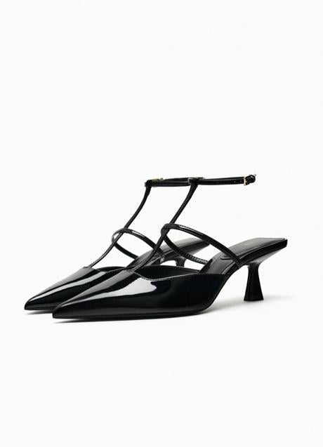 Imagen - Zapatos negros de Zara (35,95 euros)