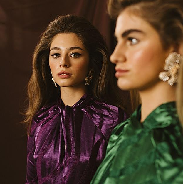 Todos los detalles para ser la invitada perfecta en otoño