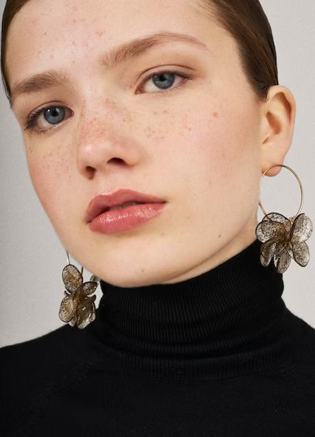 Imagen - Pendientes con detalle flor de Malababa. Foto: Malababa.