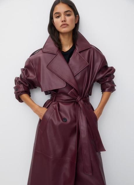 Imagen - Trench efecto piel de Pull & Bear (49,99 euros)