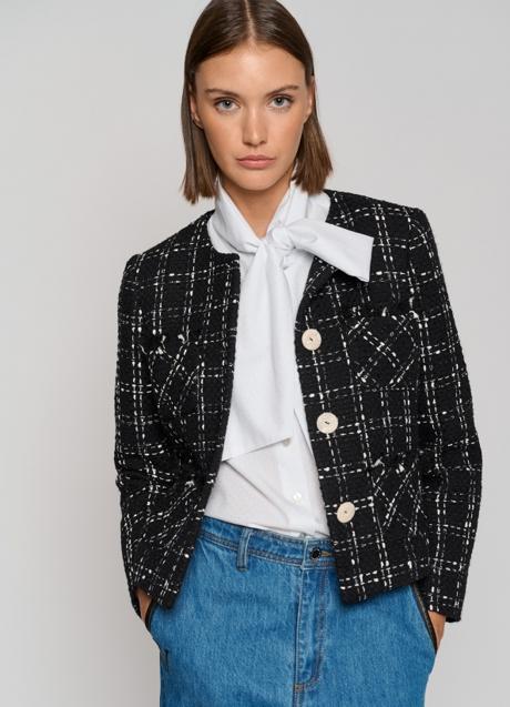 Imagen - Chaqueta tweed en color negro de Roberto Verino. Foto: Roberto Verino.